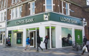 UK Regulator Bans Lloyds Ad Over Misleading Climate Claims