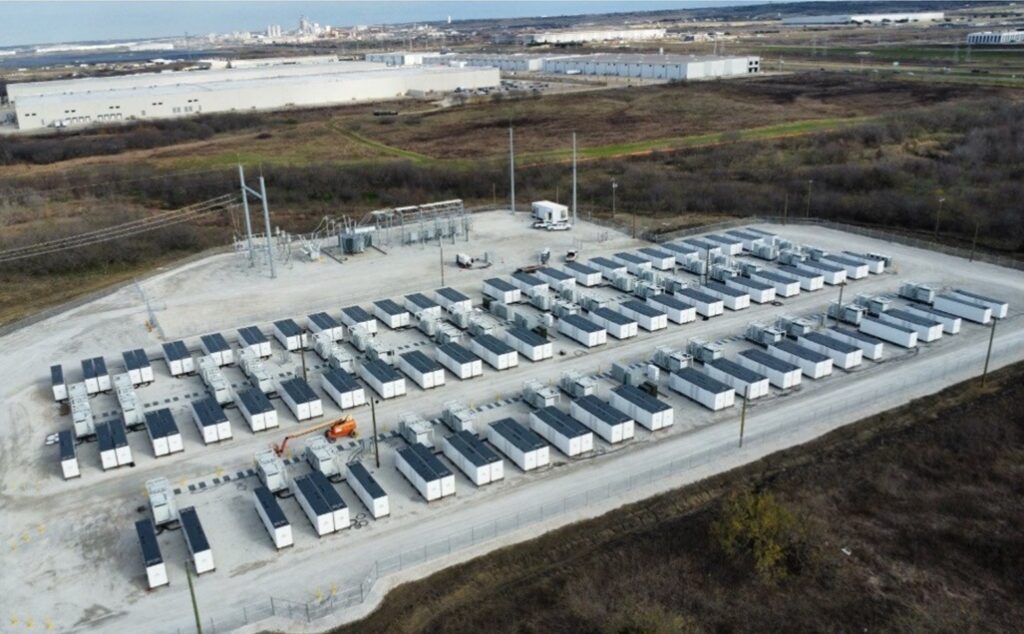 esVolta Raises $243 Million for Texas Battery Energy Storage Projects